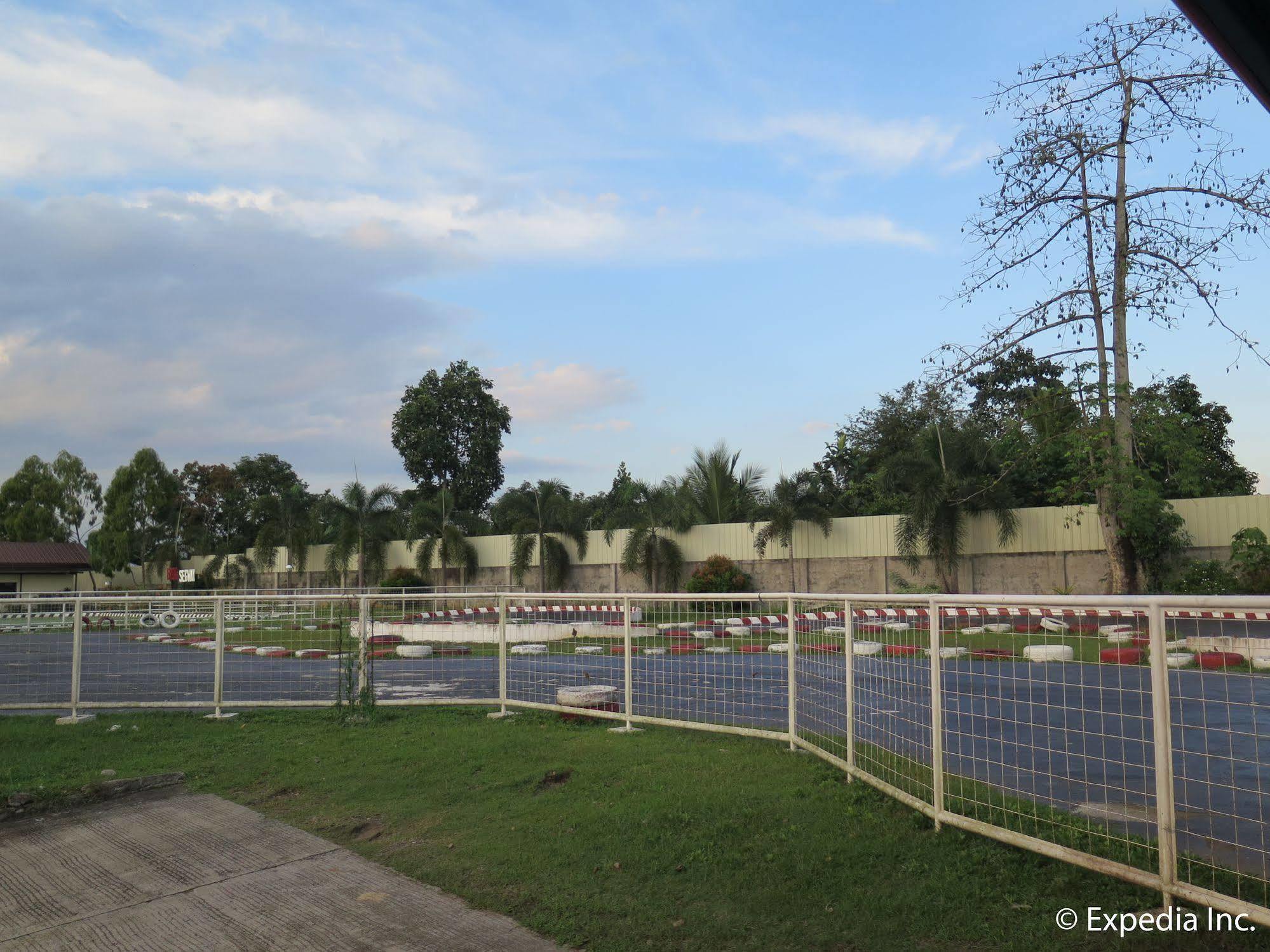 D'Leonor Inland Resort & Adventure Park Davao City Buitenkant foto